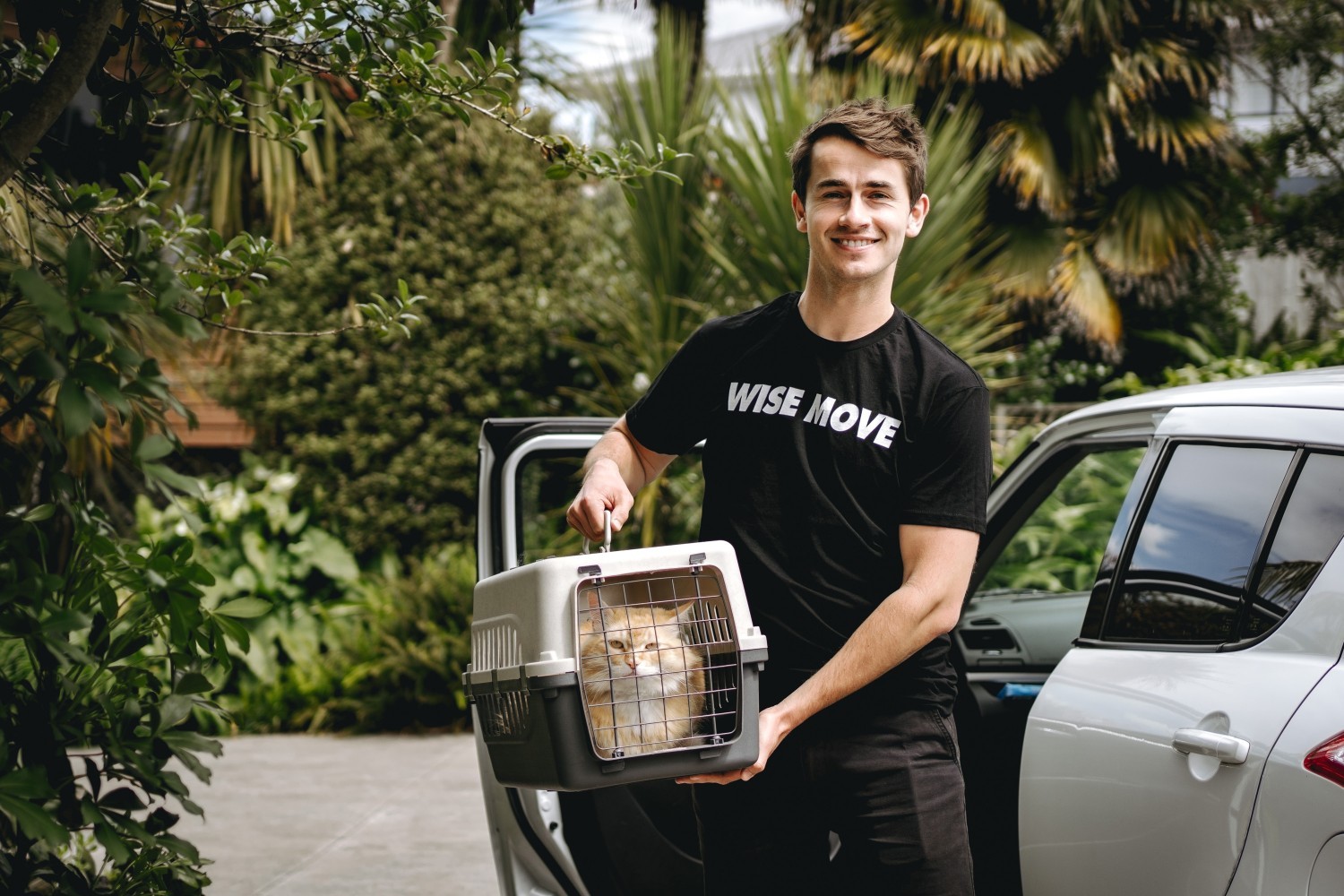 Moving with pets: how to help them adjust to your new home Moving with pets: how to help them adjust to your new home