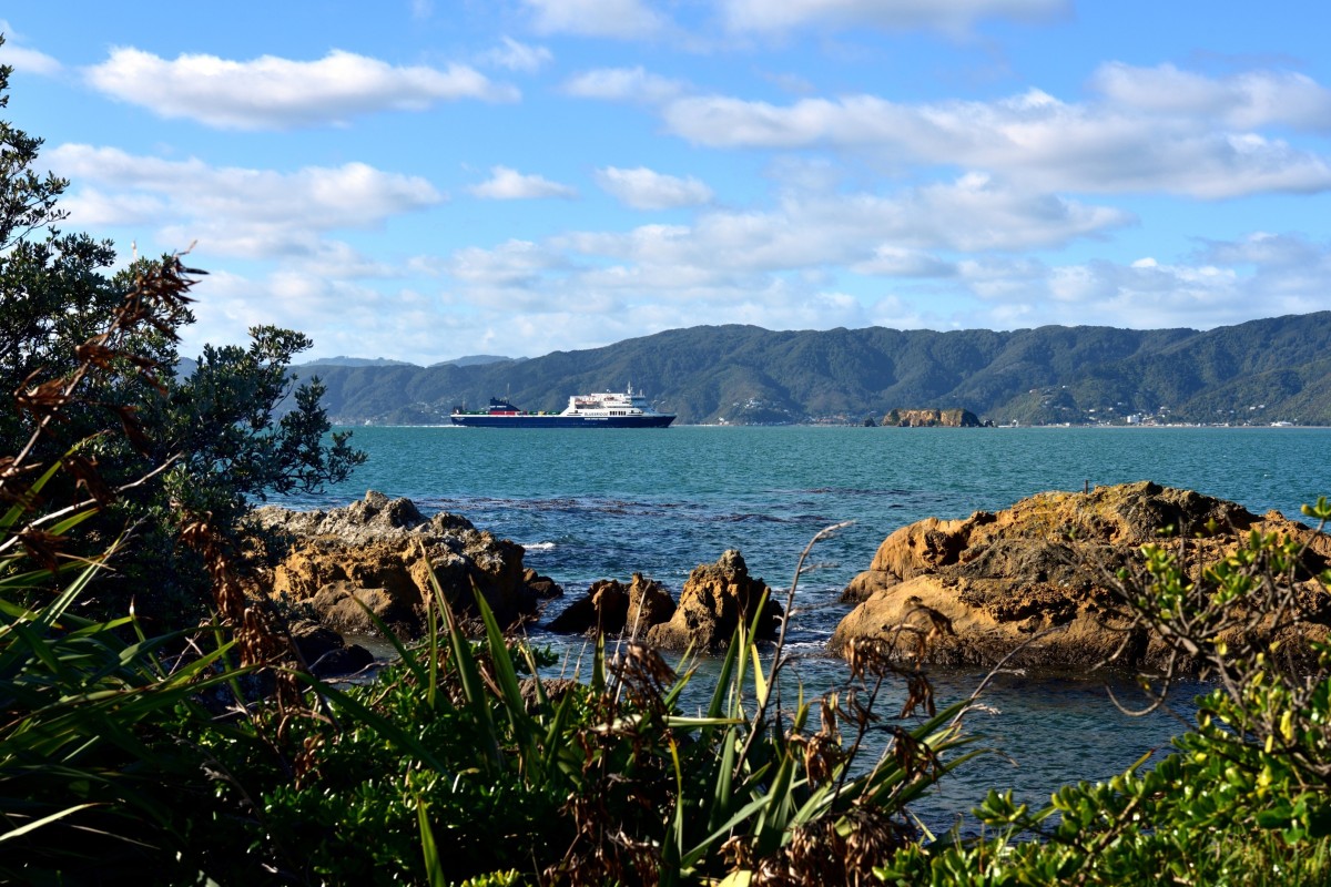 How to travel between the North and South Islands in New Zealand