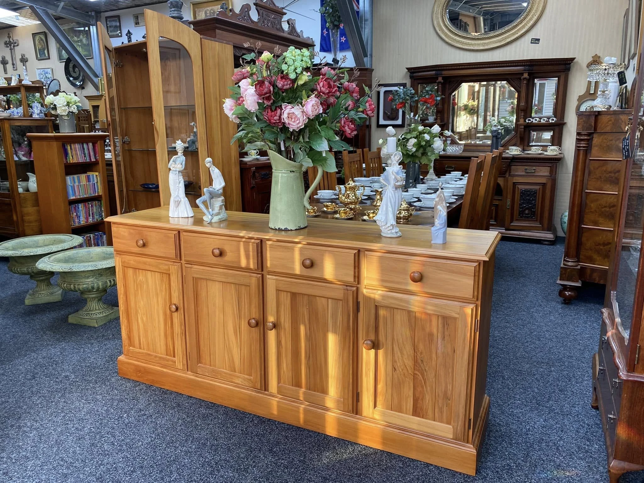 Where to buy second-hand furniture in Hamilton