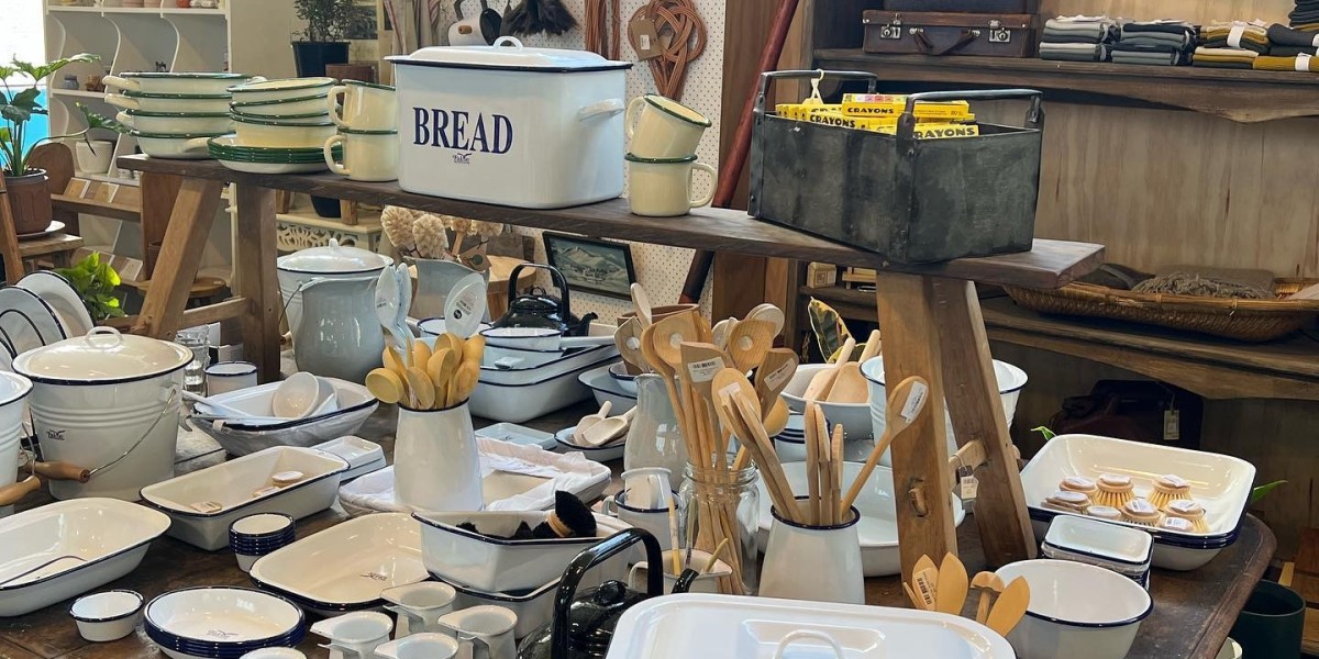 Junk and Disorderly, Mt Eden