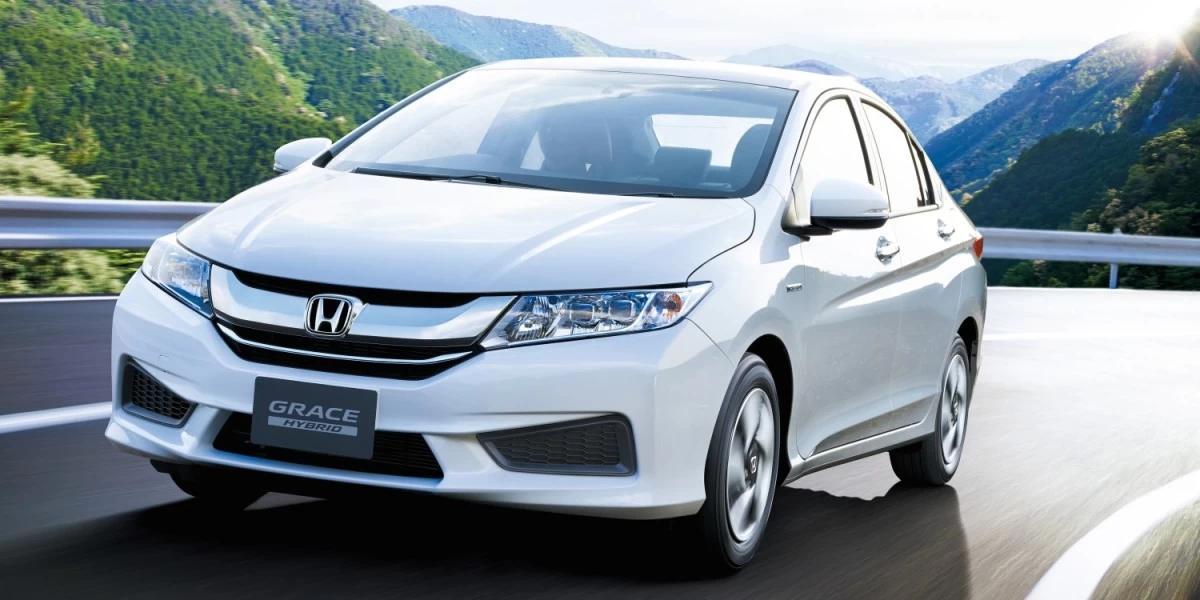Honda Grace, a hybrid electric vehicle (EV) offered in the New Zealand market, is powered by a hybrid powertrain combining a 1.5L DOHC i-VTEC engine and Honda’s Intelligent Dual Clutch Drive (i-DCD) system