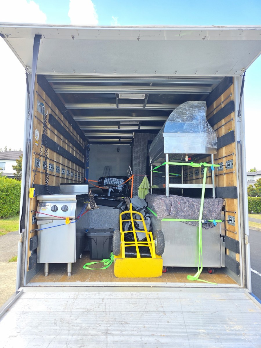 Fast Track Logistics | Book Now - Wise Move