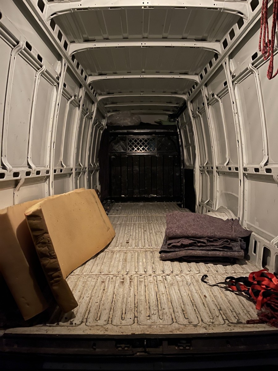 Interliner transport | Book Now - Wise Move