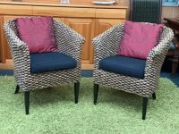 2 rattan chairs