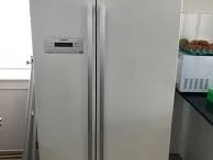 Side by side fridge freezer