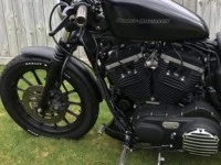 Motorcycle Harley davidson Iron 883
