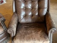 2 + 1 + 1 small lounge suite