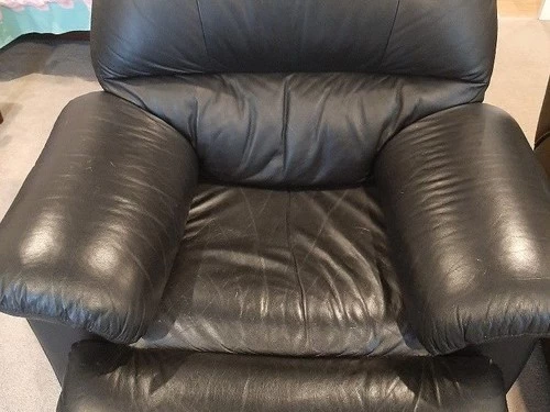 3 seater leather sofa & 1 seater recliner