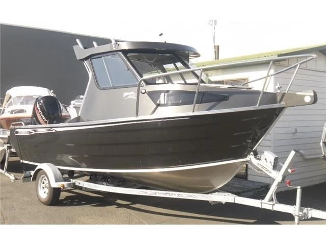 Bluefin 620HT Trailer Boat