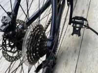 Medium sized women’s mountain bike non electric