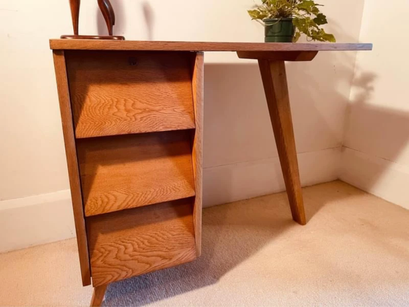 Small desk with drawers