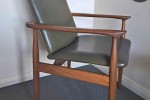 Single chair
