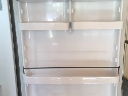 Fisher and Paykel Fridge/Freezer with icemaker