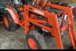 Kubota b2400 tractor