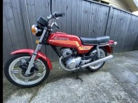 Motorcycle Honda Cb125t