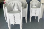 40 x White resin plastic chairs size & weight is for 1 (40)