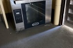 Commercial oven