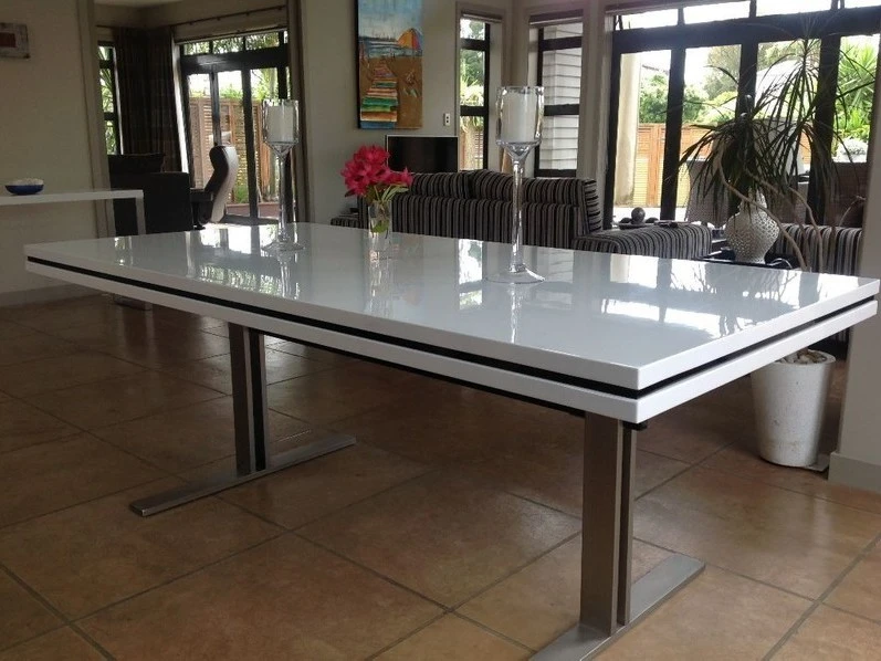 White Lacquer Dining Table