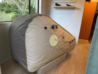 Hyperbaric oxygen chamber