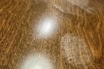 Round dining table