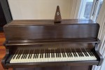 Upright piano