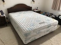 Bed, Queen size, Sealy Posturepedic super premium