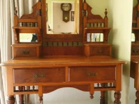 Colonial Dressing table