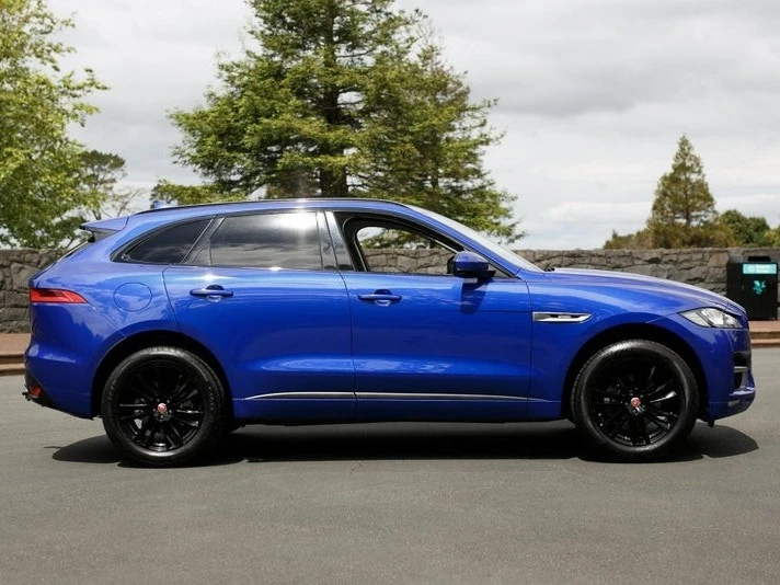 Jaguar F Pace