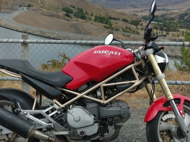 Motorcycle Ducati Monster 400