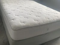 Queen bed and base, single bed with trundler