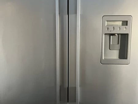 Fisher & Paykel 614L French Door 3 Door Fridge Freezer RF610