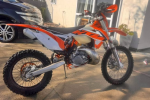 Motorcycle ktm xcw 200