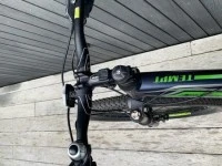 Medium sized women’s mountain bike non electric