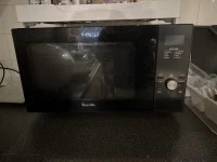 King size bed, mattress King size, Tv, Microwave, luggage (3)