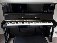 Yamaha 121cm upright piano