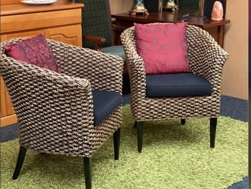 2 rattan chairs