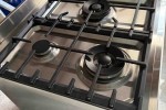 F&P Stainless steel 5 burner freestanding cooker - near new!