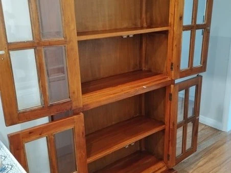 Wooden cabinet/cupboard