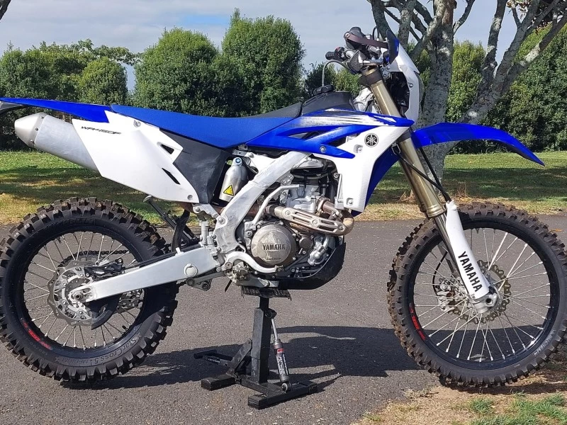 Motorcycle yamaha WR450