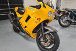 Motorcycle triumph daytona super 111