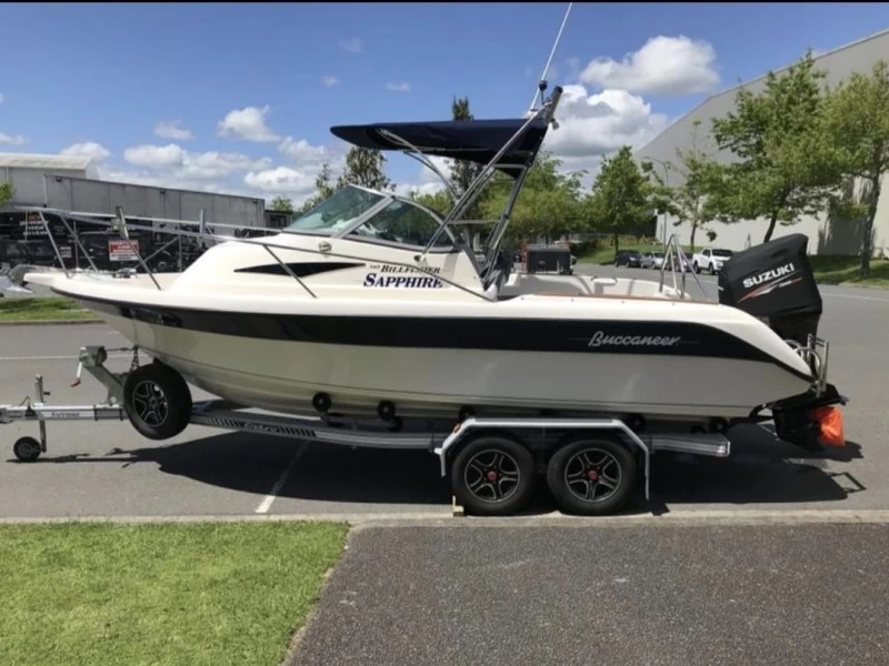 Motor boat Billfisher 565 l.o.a 5.95m, beam is 2.29m