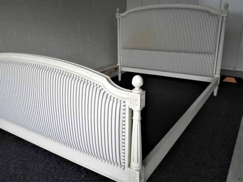 Bed frame; beautiful french antique; double