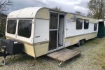 30’ Oxford Caravan