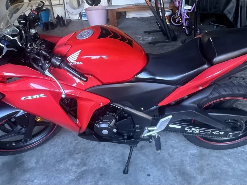 Motorcycle Honda Cbr250r