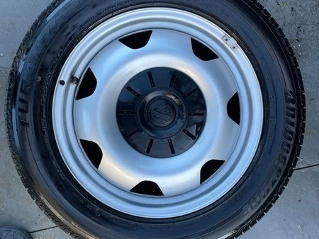 17 inch VW transporter wheels new tyres 5x120