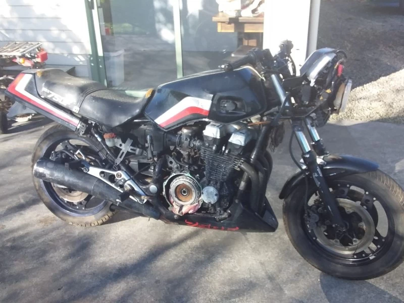 Motorcycle Honda CBX 750f