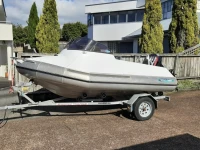 Motor boat 390 kiwikraft