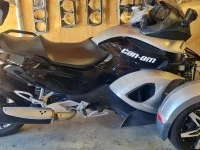Motorcycle Can Am Spyder 3 wheeler