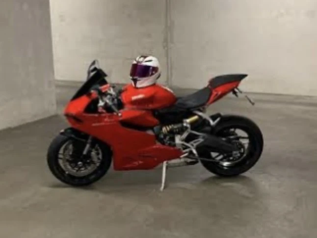 Motorcycle Ducati Panigale V2