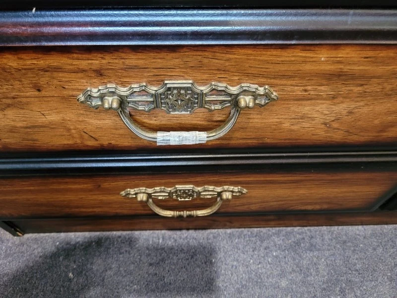 Duchess with large mirror